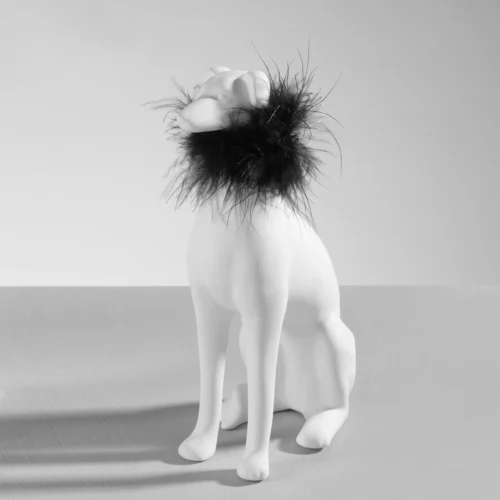 Figura levriero H. 21,5 cm in ceramica